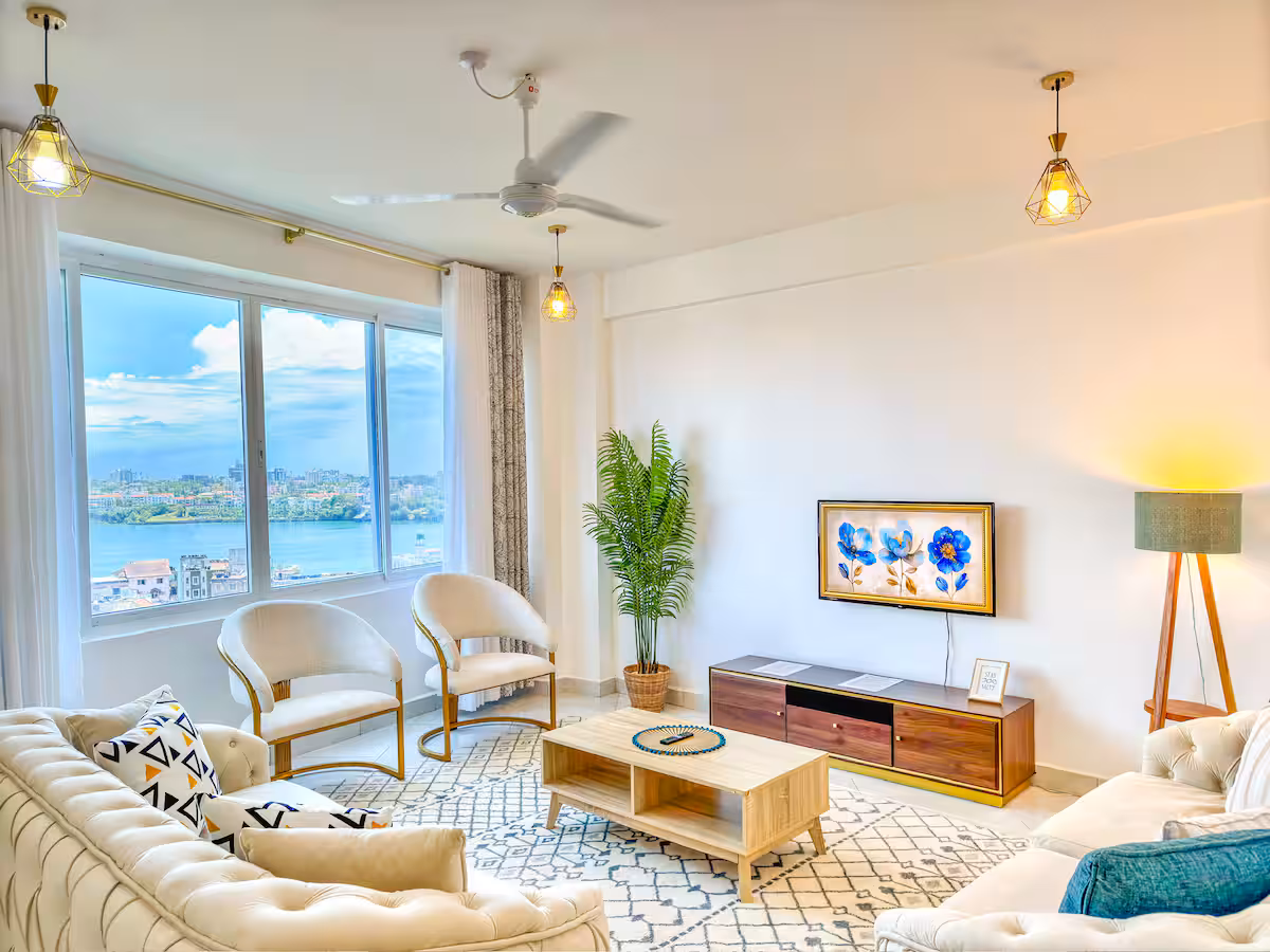 Old Town Seaview8: AC, Rooftop Pool, Lift