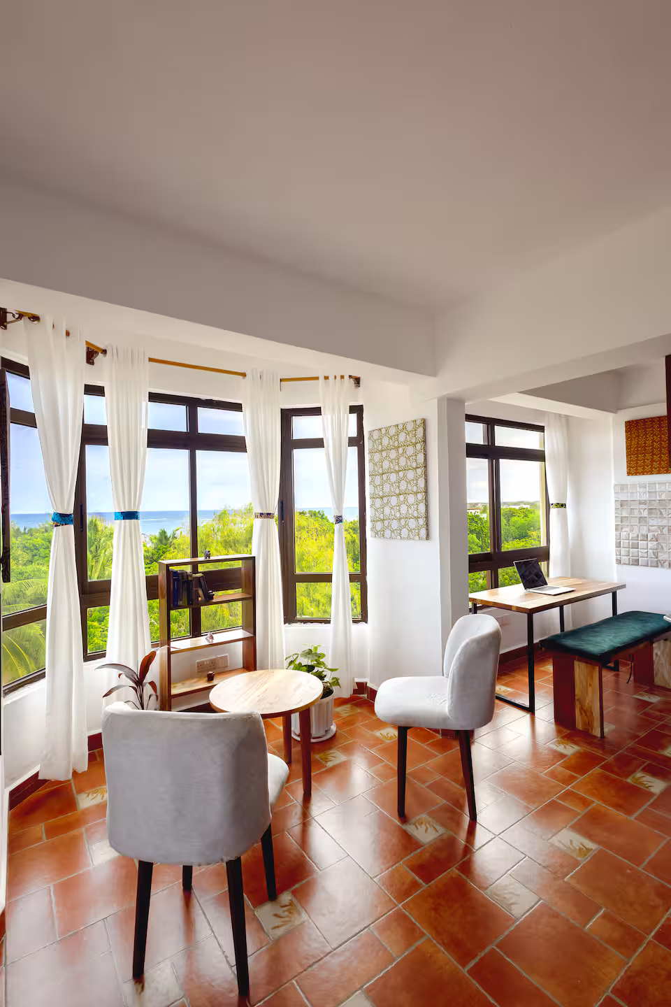 Machweo2 (Apt. 5) Enjoy Ocean Views, Pool and AC.